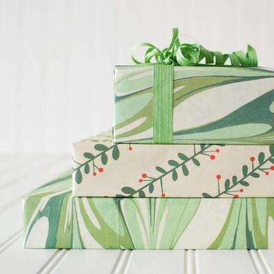 Marbled / Mistletoe • Double-sided Eco Wrapping Paper •Holiday