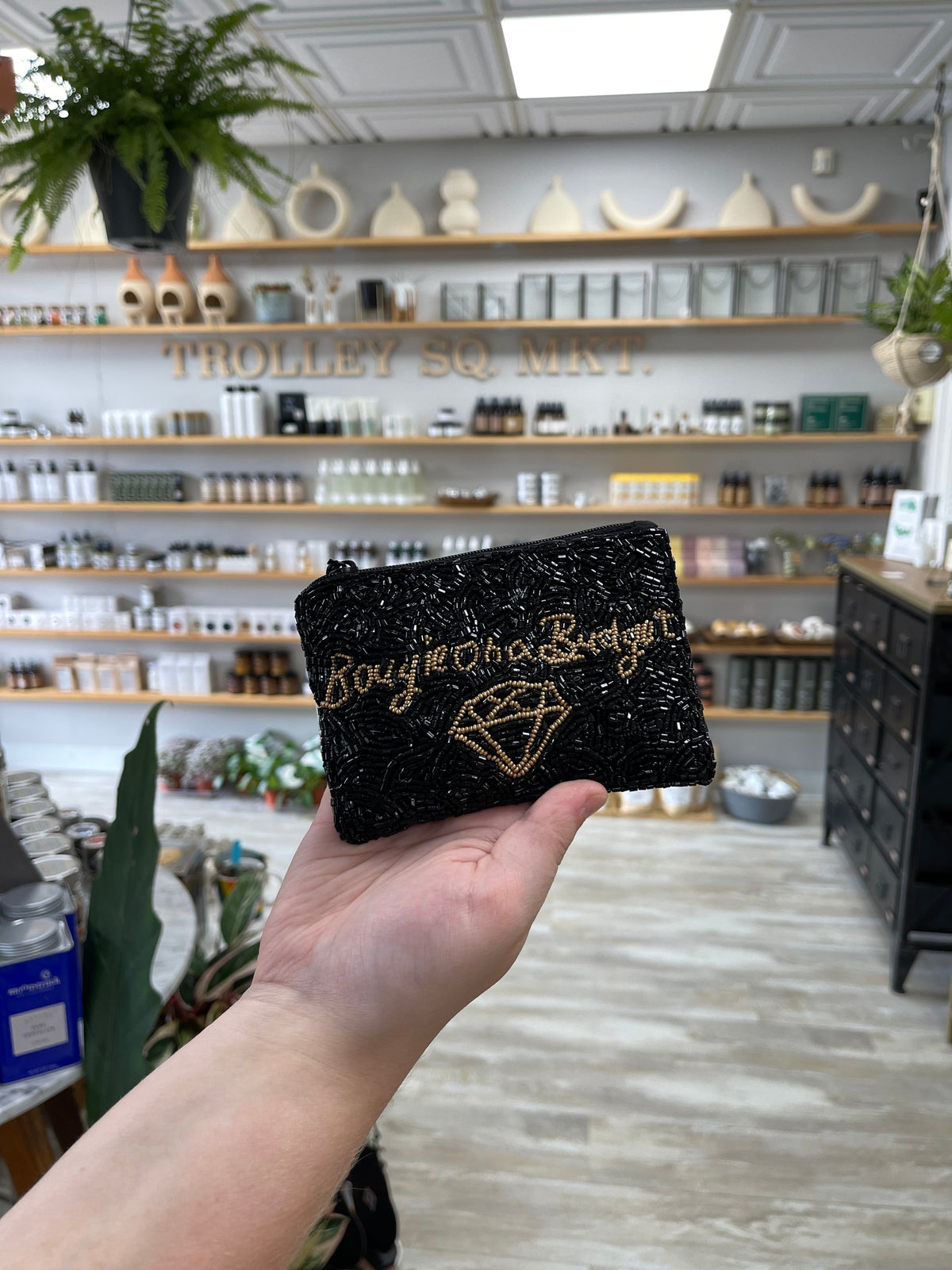 Bougie On a Budget - Seed Bead Coin Bag