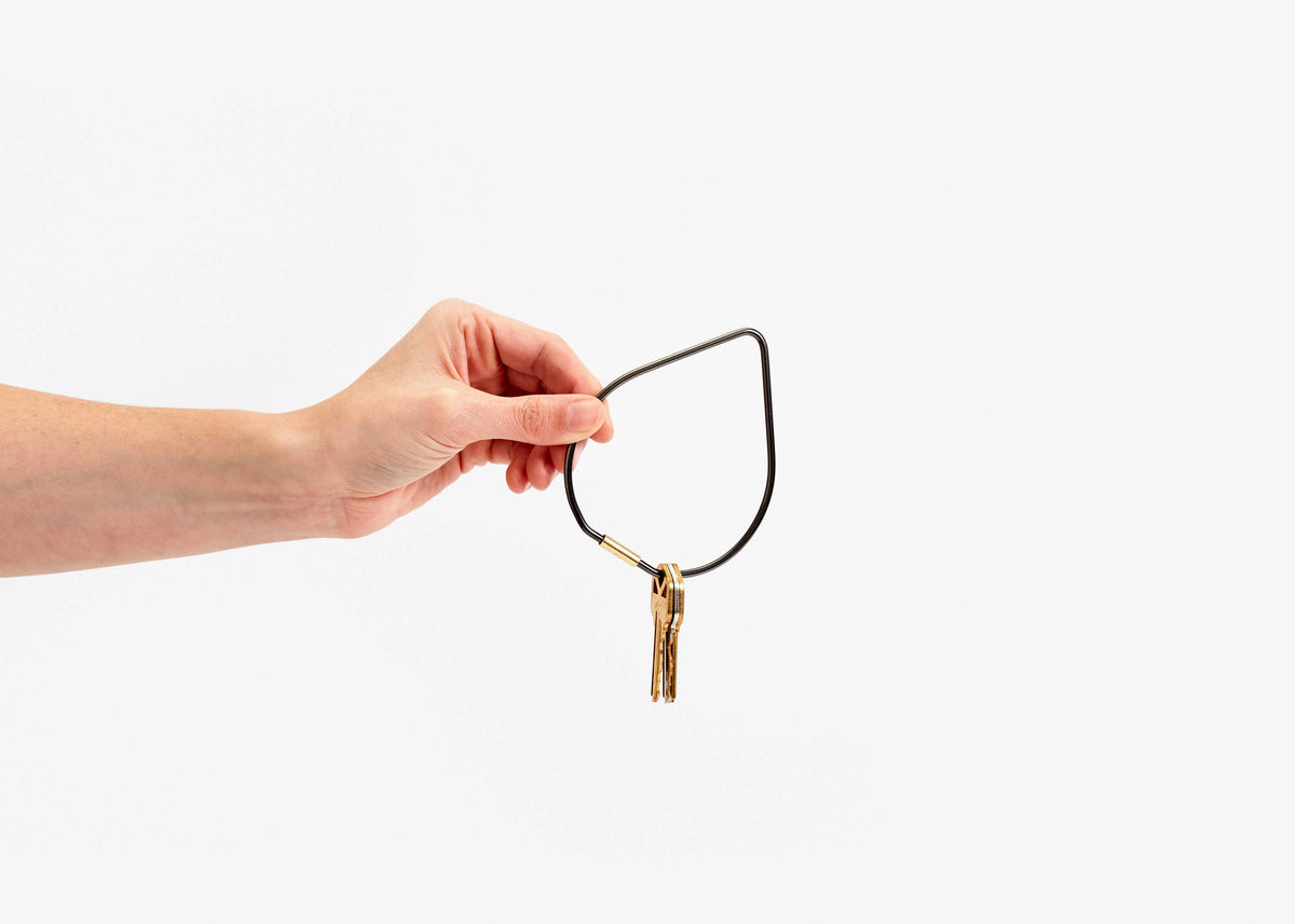 Contour Key Ring in Black